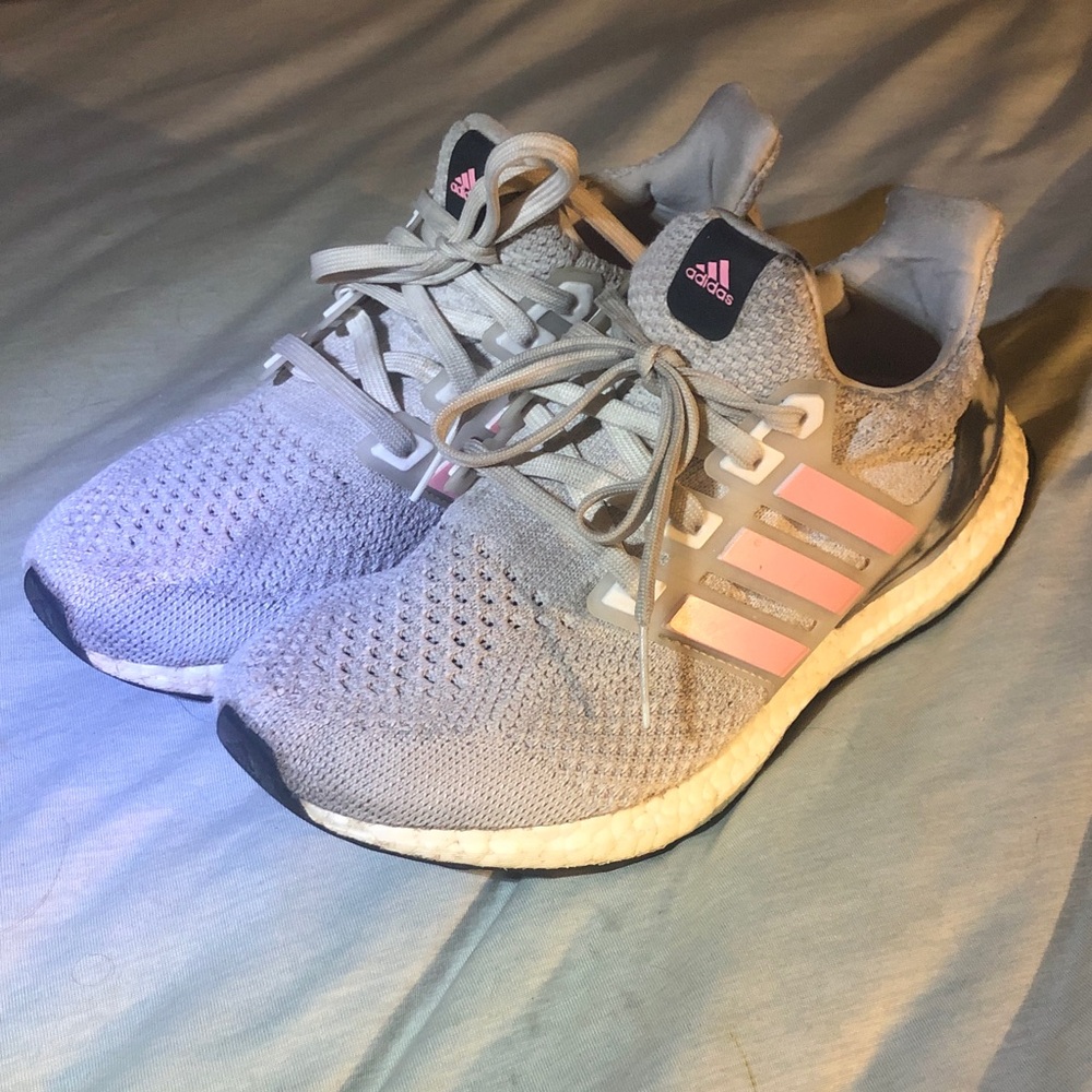 Adidas Ultra Boost DNA V